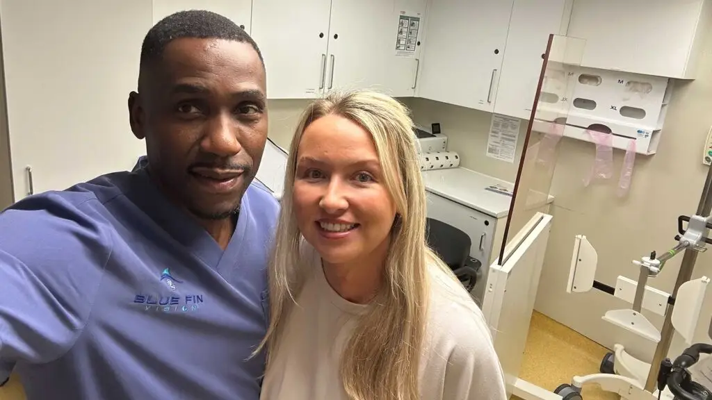 icl-sizing-patient-photo-1