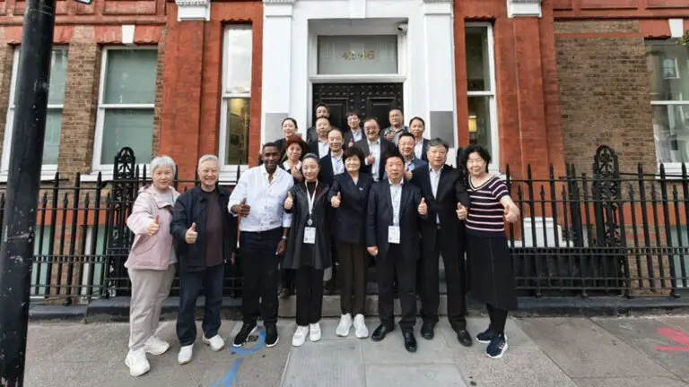 blog image london to china header